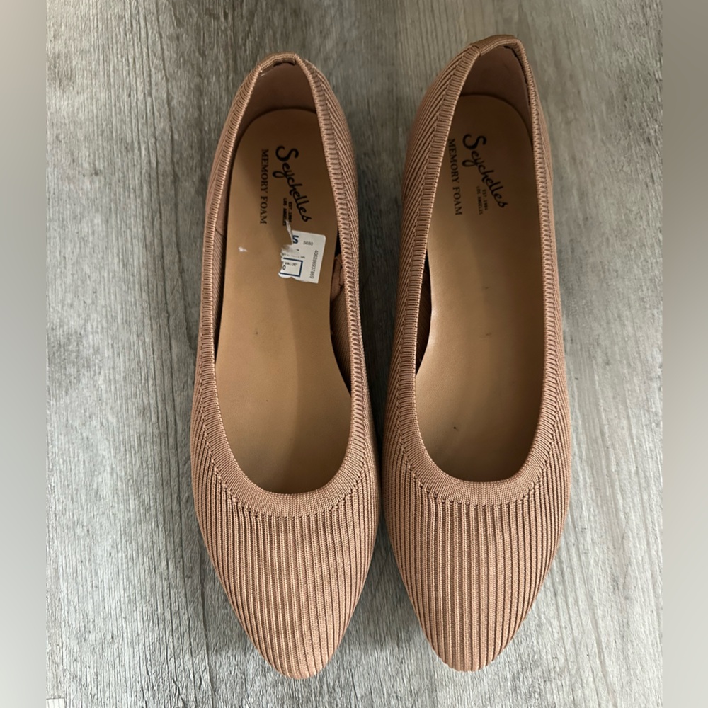 🌻 Seychelles Pointed Toe Knit Flats 🌻